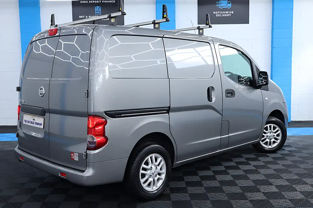 Used 2019 Nissan NV200 Tekna Grey - Interior and Exterior details 11