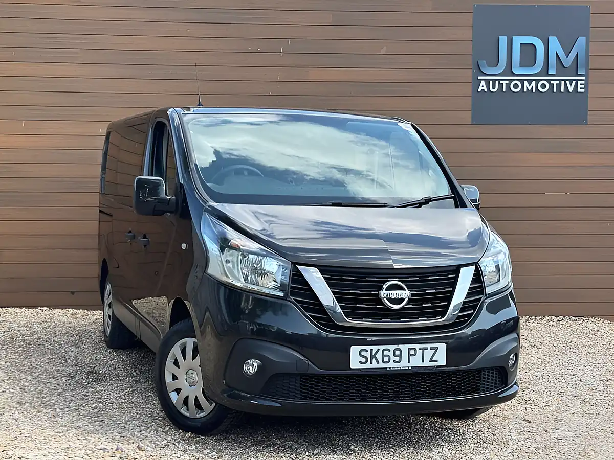 Used 2019 Nissan NV300 Acenta Black - Front View