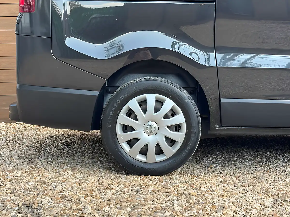 Used 2019 Nissan NV300 Acenta Black - Interior and Exterior details 14