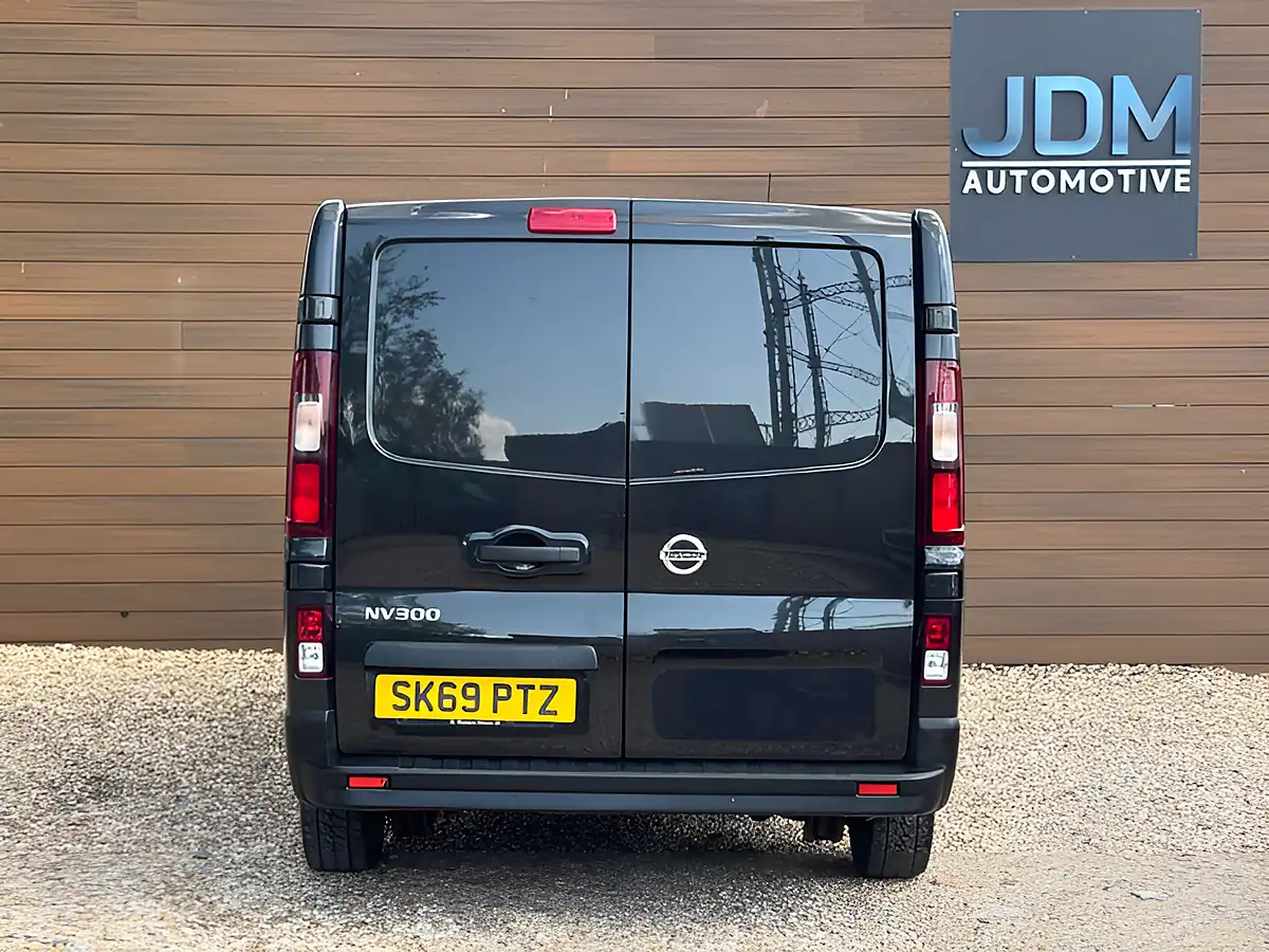 Used 2019 Nissan NV300 Acenta Black - Interior and Exterior details 4