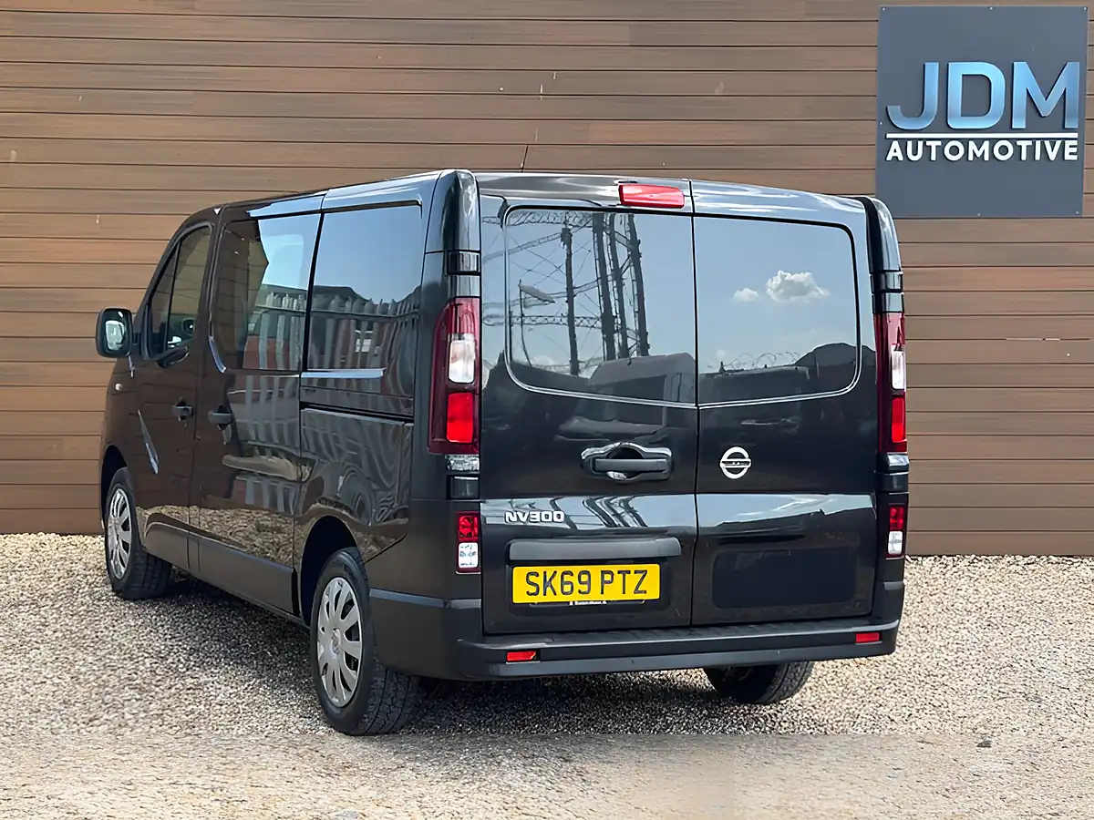 Used 2019 Nissan NV300 Acenta Black - Interior and Exterior details 7