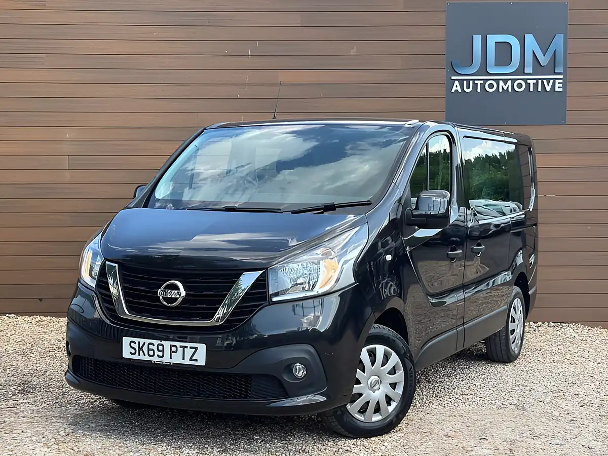 Used 2019 Nissan NV300 Acenta Black - Interior and Exterior details 9