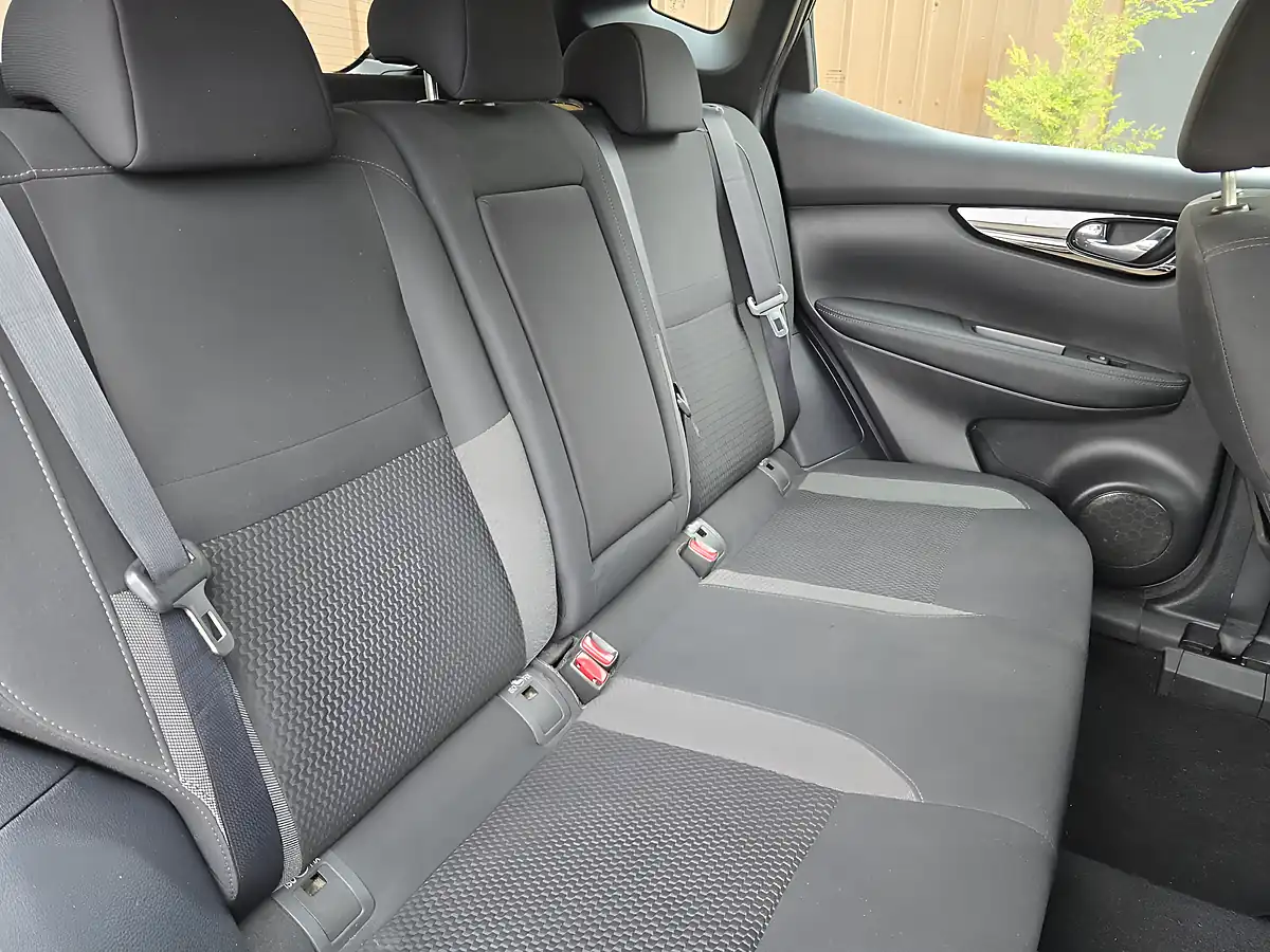 Used 2019 Nissan Qashqai Acenta Black - Interior and Exterior details 16