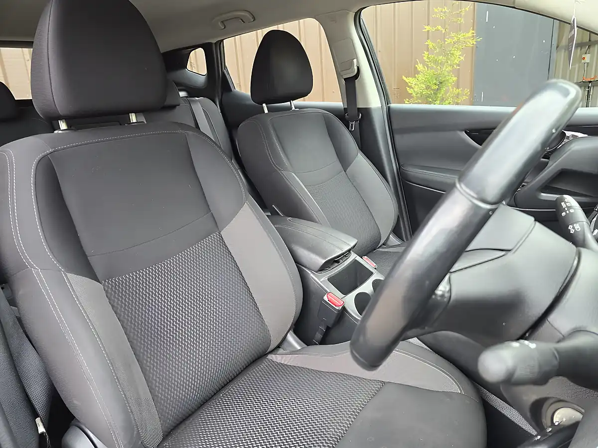 Used 2019 Nissan Qashqai Acenta Black - Interior and Exterior details 6