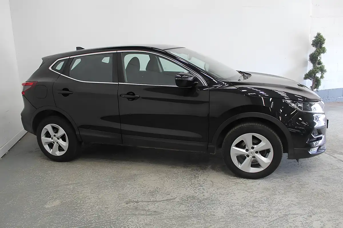 Used 2019 Nissan Qashqai Acenta Premium Black - Interior and Exterior details 3
