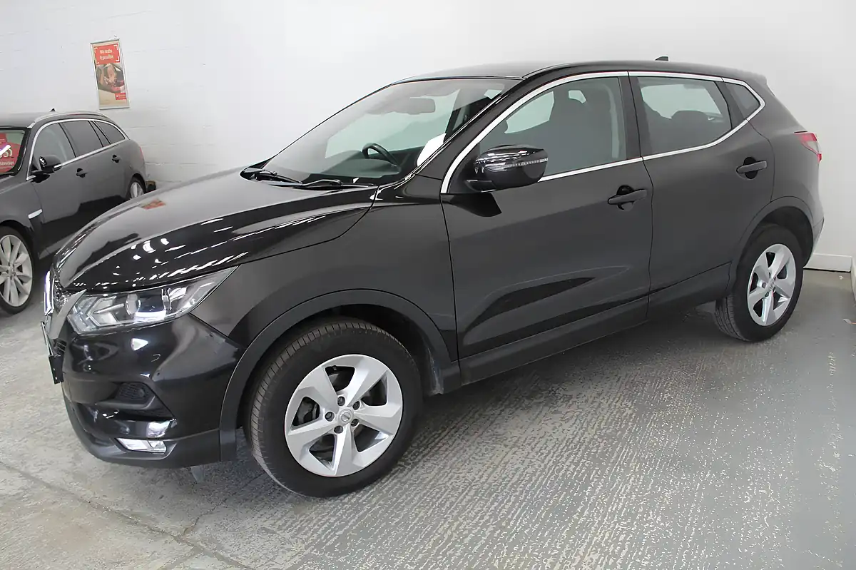 Used 2019 Nissan Qashqai Acenta Premium Black - Interior and Exterior details 4