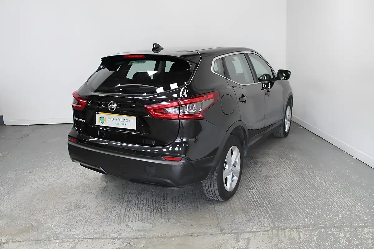 Used 2019 Nissan Qashqai Acenta Premium Black - Interior and Exterior details 6