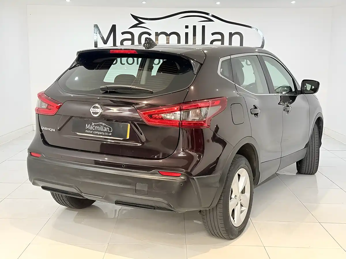 Used 2019 Nissan Qashqai Acenta Premium Black - Interior and Exterior details 9