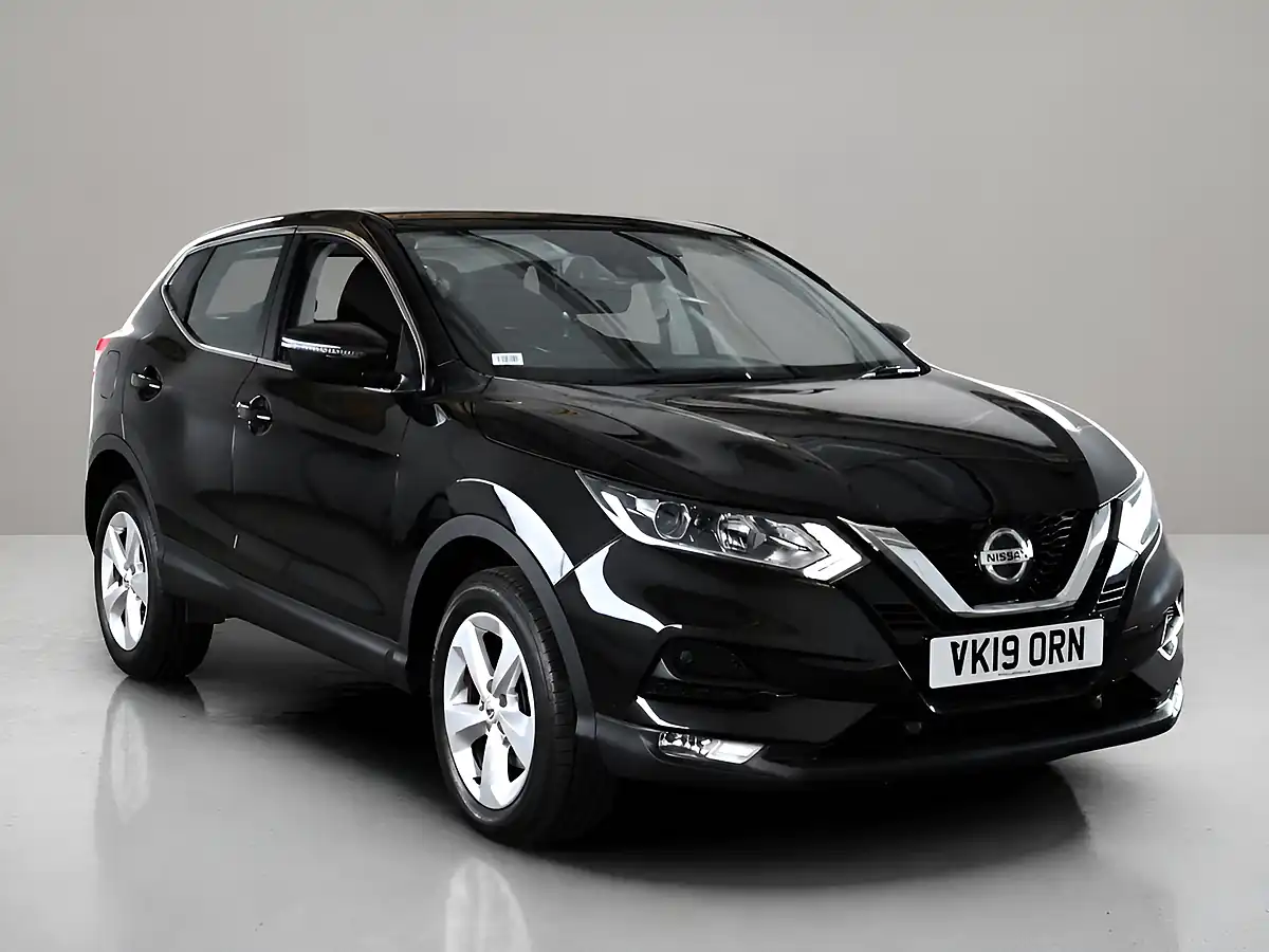 Used 2019 Nissan Qashqai Acenta Premium Black - Front View