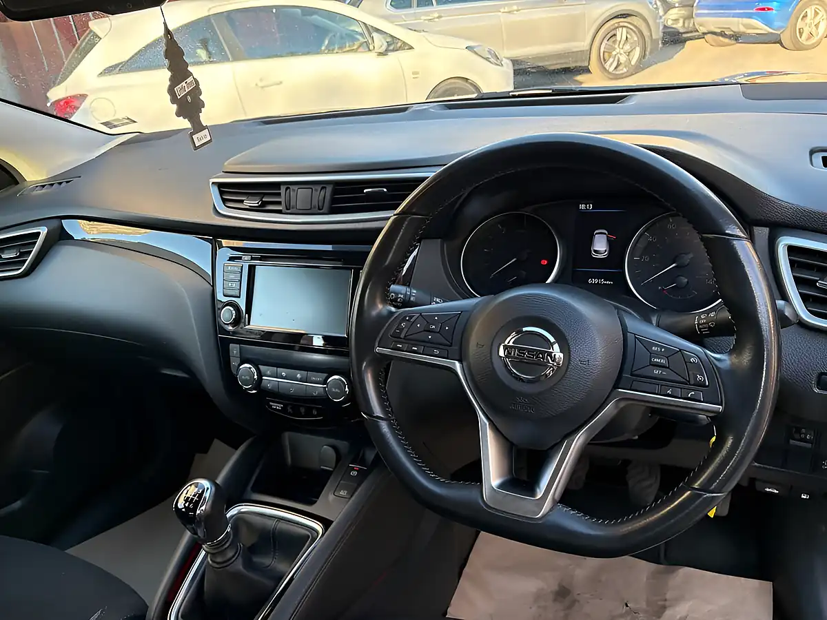 Used 2019 Nissan Qashqai Acenta Premium Black - Interior and Exterior details 10