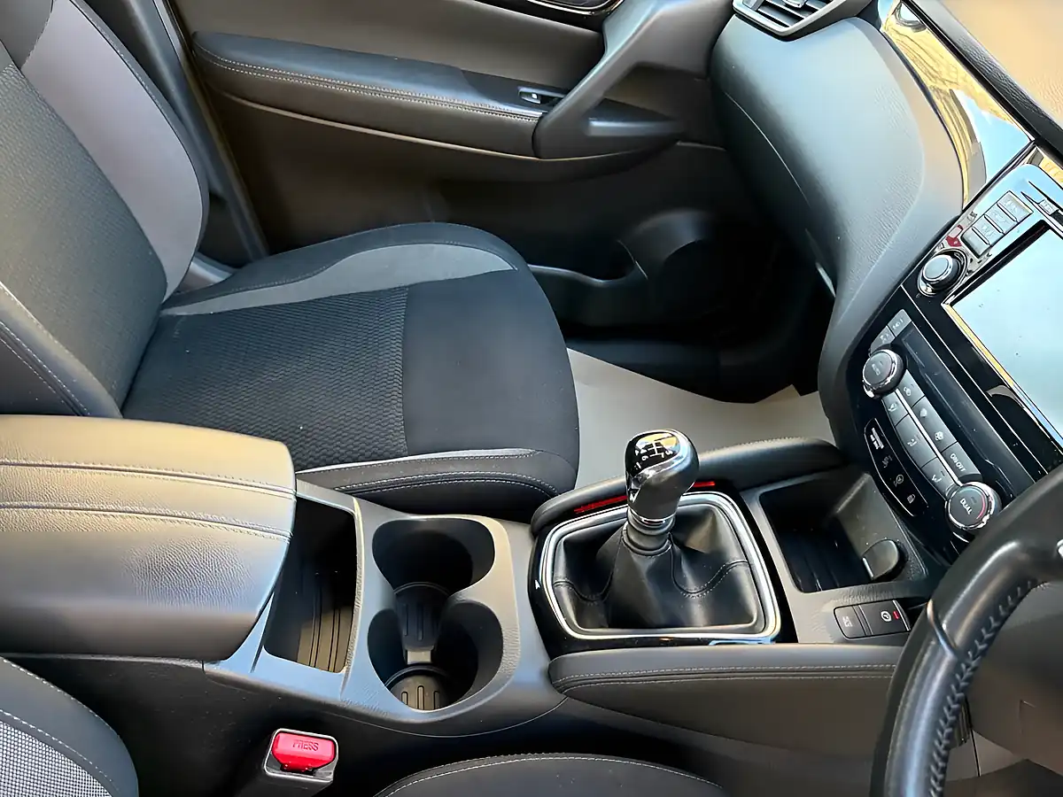 Used 2019 Nissan Qashqai Acenta Premium Black - Interior and Exterior details 12