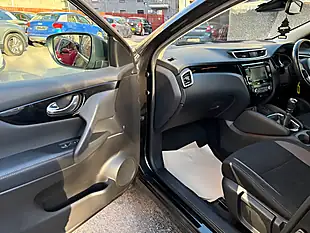 Used 2019 Nissan Qashqai Acenta Premium Black - Interior and Exterior details 15