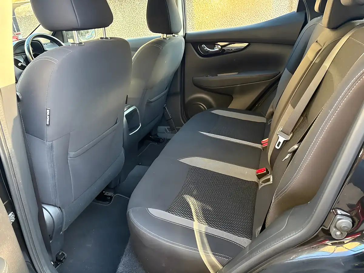 Used 2019 Nissan Qashqai Acenta Premium Black - Interior and Exterior details 16