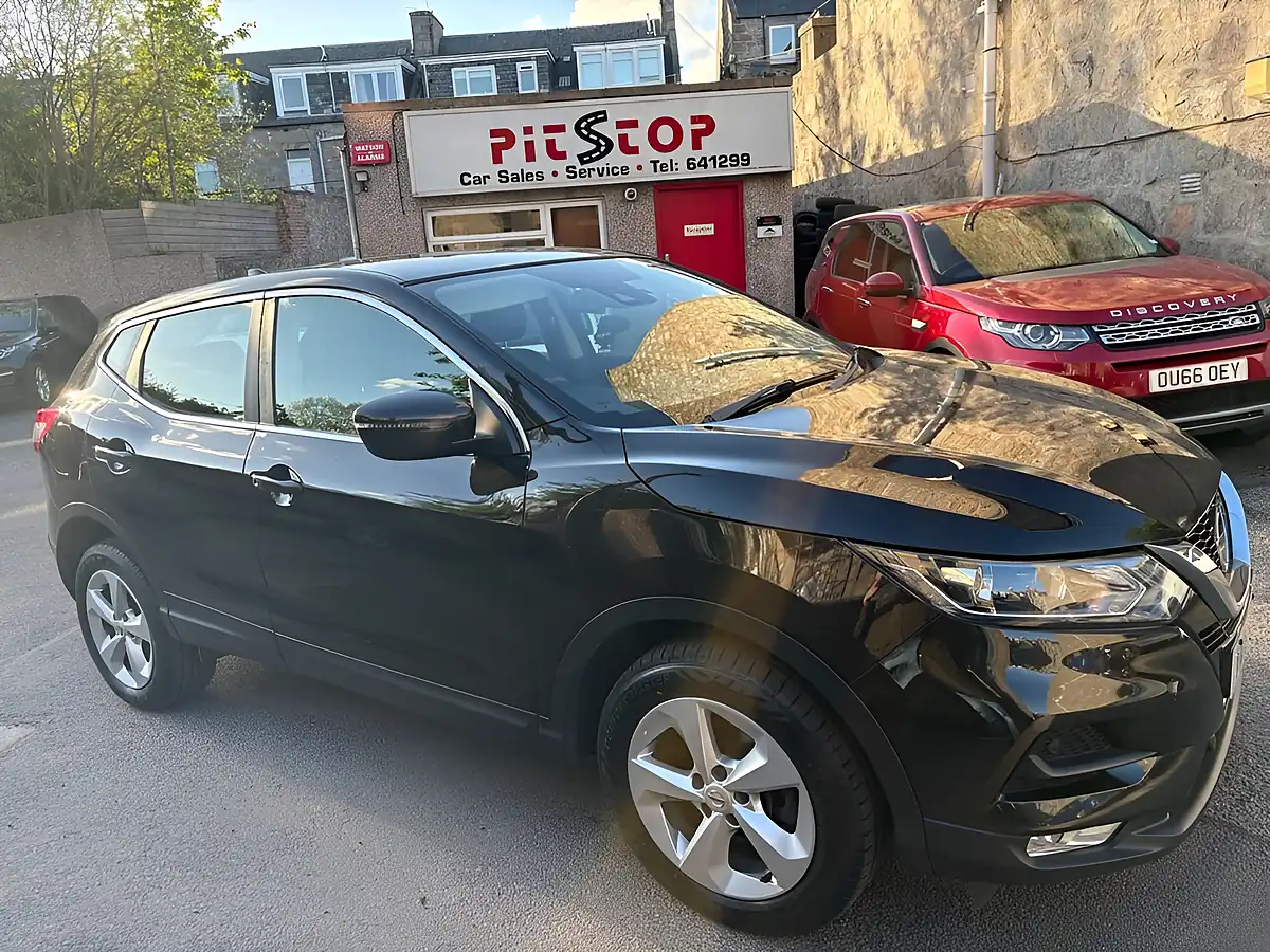 Used 2019 Nissan Qashqai Acenta Premium Black - Interior and Exterior details 4