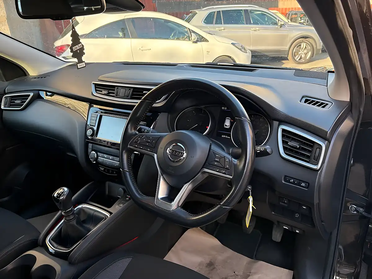 Used 2019 Nissan Qashqai Acenta Premium Black - Interior and Exterior details 9