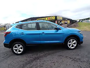 Used 2019 Nissan Qashqai Acenta Premium Blue - Interior and Exterior details 13