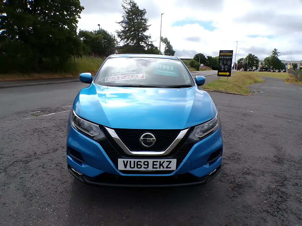 Used 2019 Nissan Qashqai Acenta Premium Blue - Interior and Exterior details 4