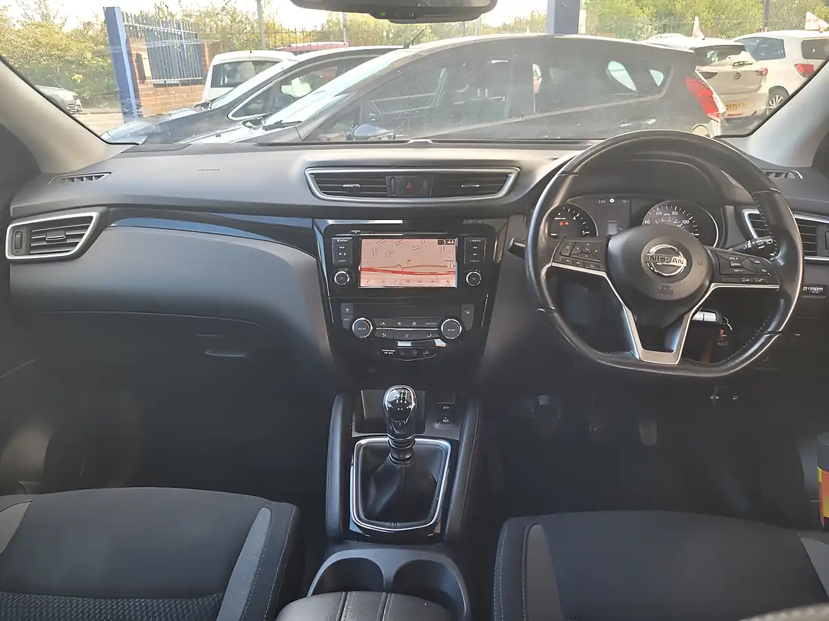 Used 2019 Nissan Qashqai Acenta Premium Blue - Interior and Exterior details 15