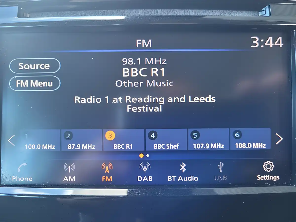 Used 2019 Nissan Qashqai Acenta Premium Blue - Interior and Exterior details 17