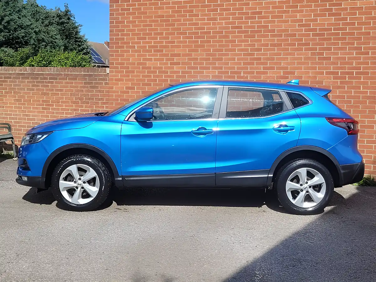 Used 2019 Nissan Qashqai Acenta Premium Blue - Interior and Exterior details 2