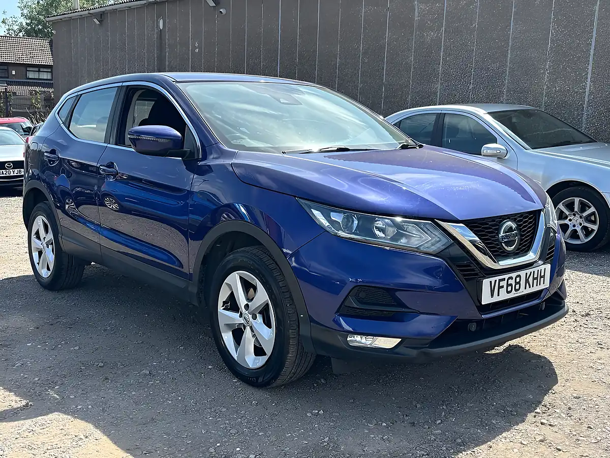 Used 2019 Nissan Qashqai Acenta Premium Blue - Front View