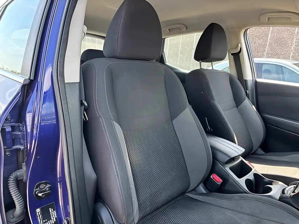 Used 2019 Nissan Qashqai Acenta Premium Blue - Interior and Exterior details 11