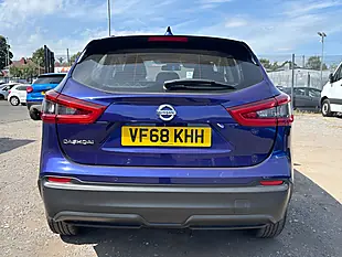 Used 2019 Nissan Qashqai Acenta Premium Blue - Interior and Exterior details 6