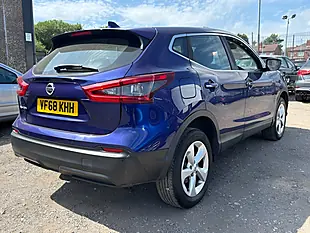 Used 2019 Nissan Qashqai Acenta Premium Blue - Interior and Exterior details 7