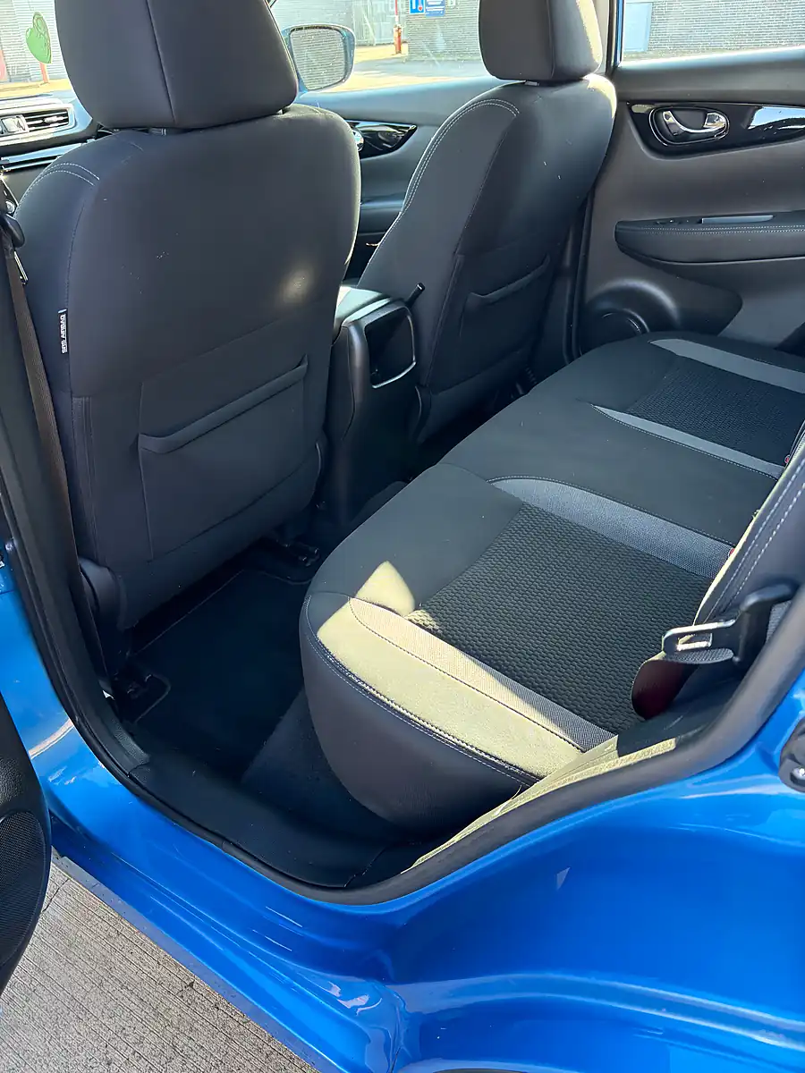 Used 2019 Nissan Qashqai Acenta Premium Blue - Interior and Exterior details 10