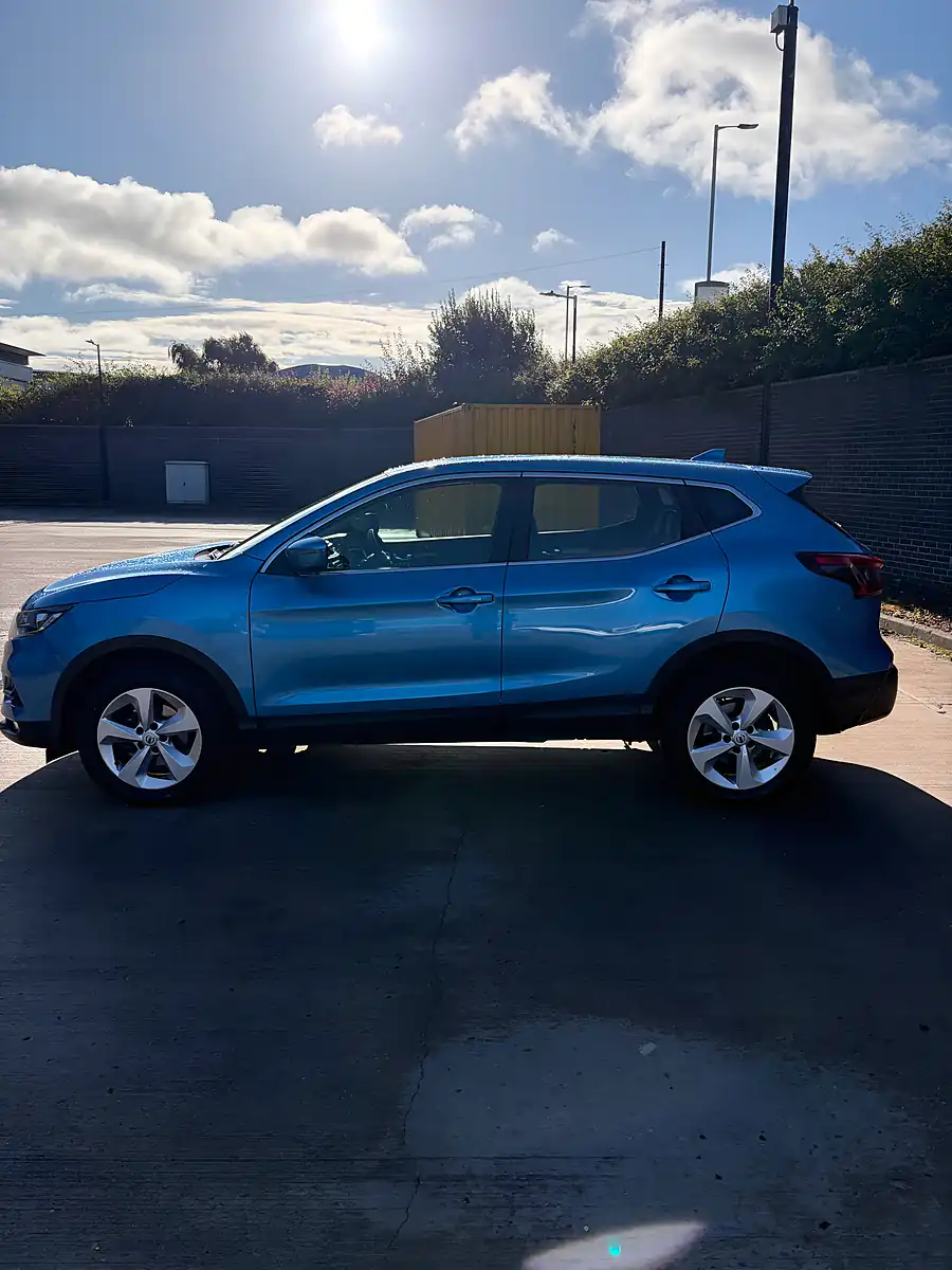 Used 2019 Nissan Qashqai Acenta Premium Blue - Interior and Exterior details 2