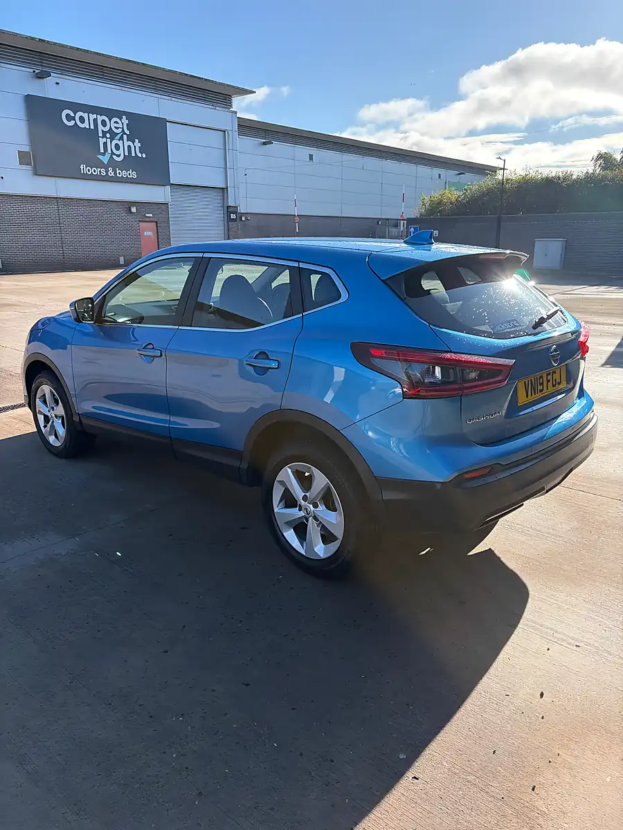 Used 2019 Nissan Qashqai Acenta Premium Blue - Interior and Exterior details 3