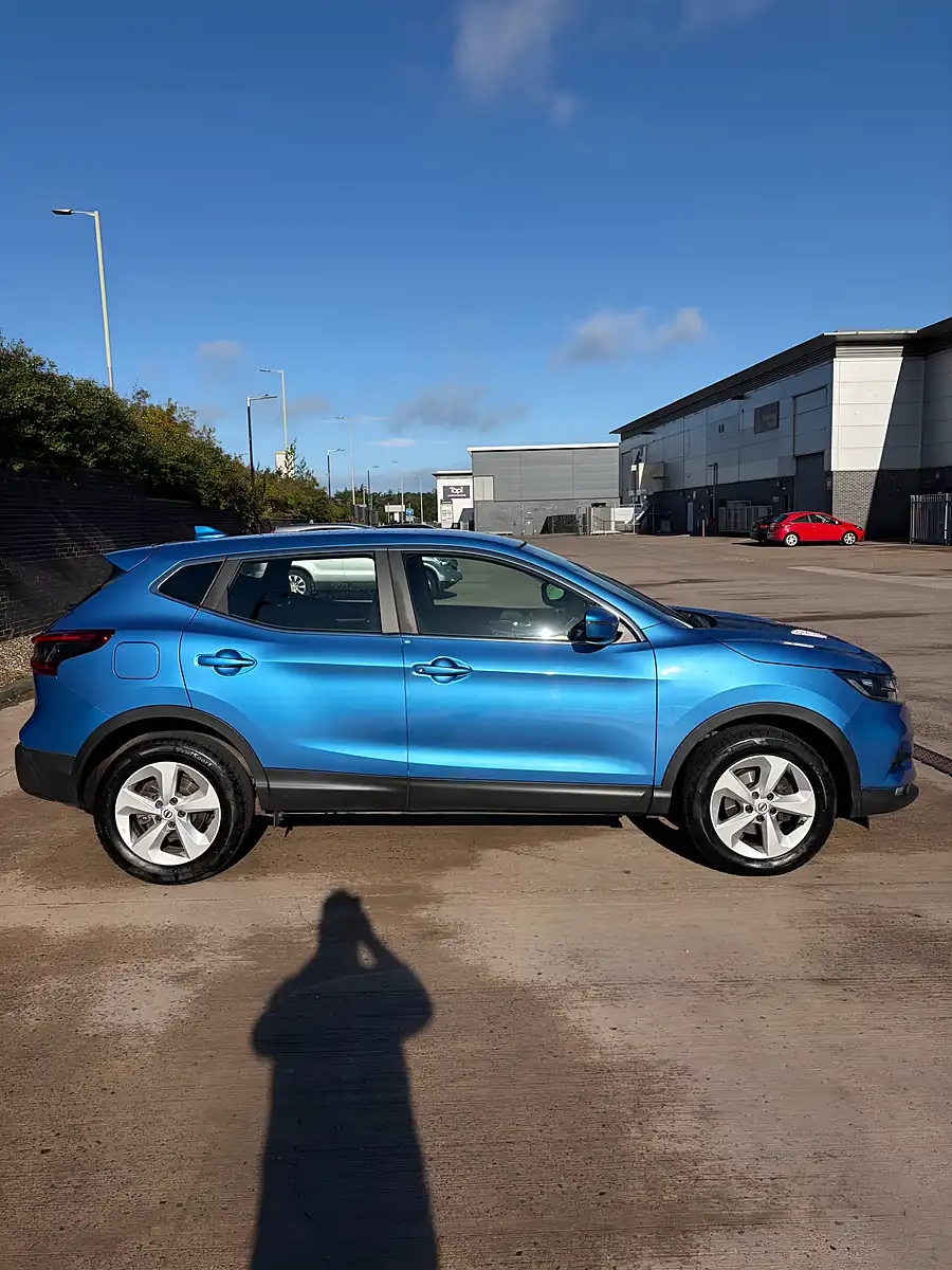 Used 2019 Nissan Qashqai Acenta Premium Blue - Interior and Exterior details 6