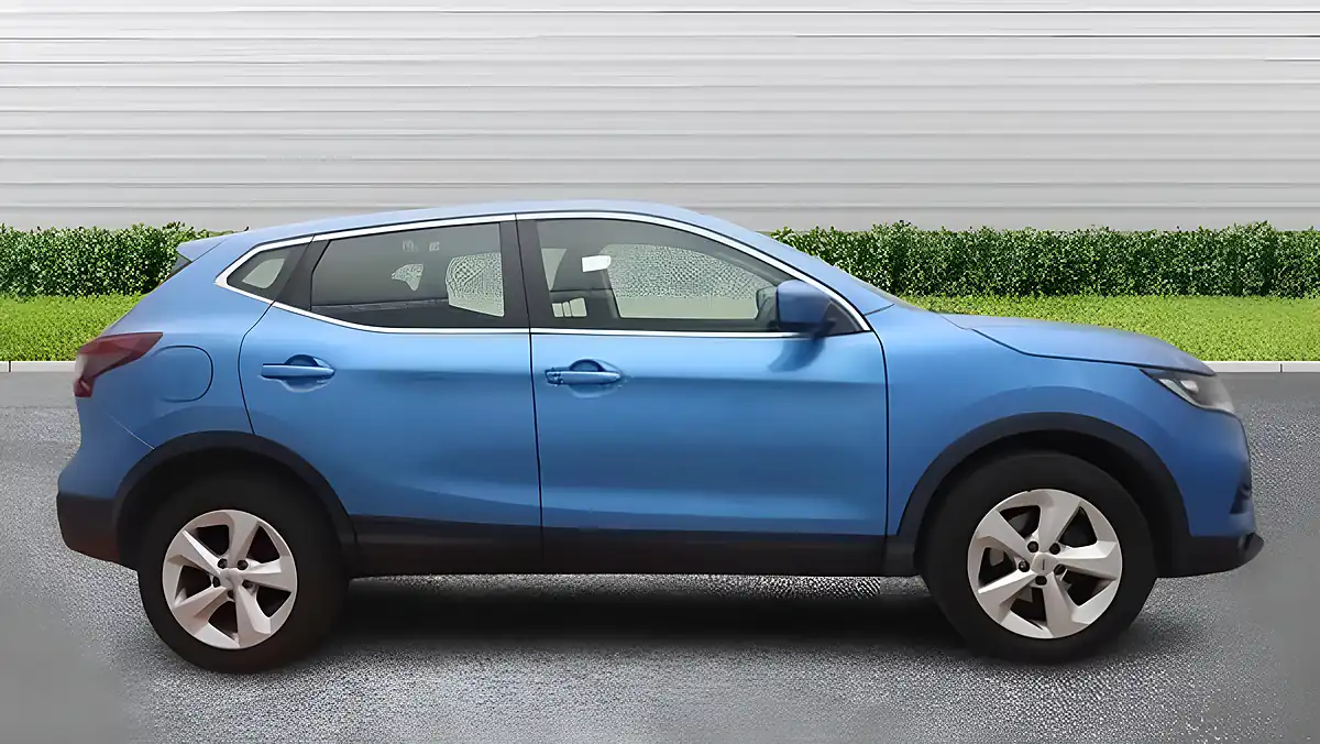 Used 2019 Nissan Qashqai Acenta Premium Blue - Interior and Exterior details 7