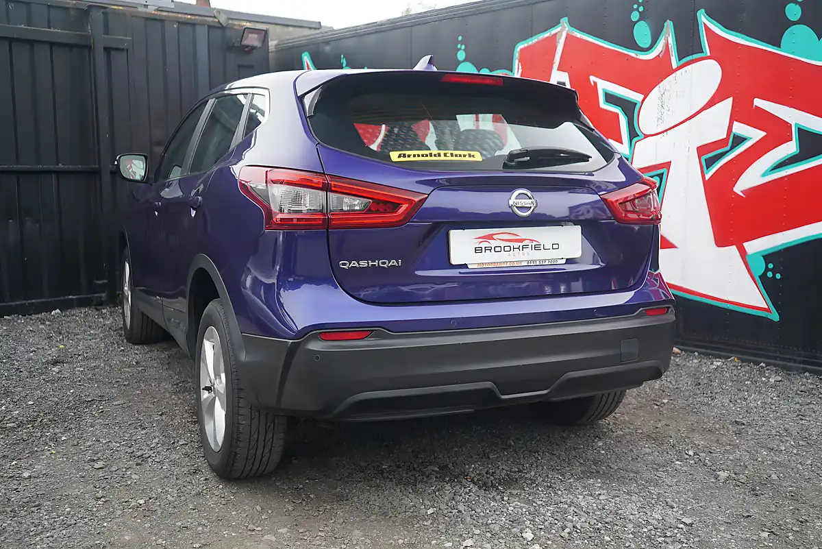 Used 2019 Nissan Qashqai Acenta Premium Blue - Interior and Exterior details 10