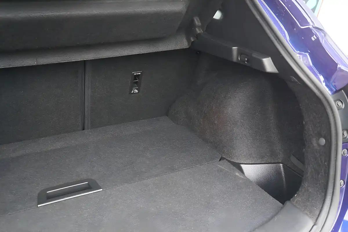Used 2019 Nissan Qashqai Acenta Premium Blue - Interior and Exterior details 11