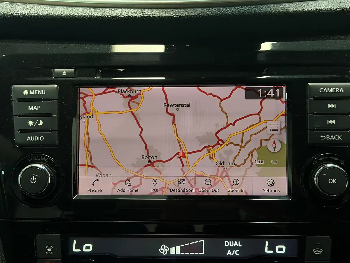 Used 2019 Nissan Qashqai Acenta Premium Blue - Interior and Exterior details 12