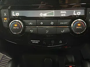 Used 2019 Nissan Qashqai Acenta Premium Blue - Interior and Exterior details 13