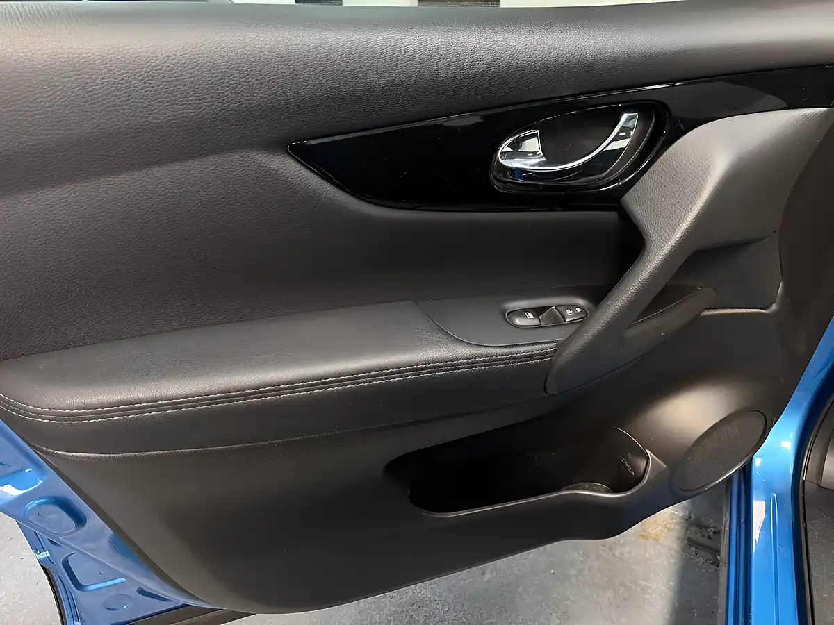 Used 2019 Nissan Qashqai Acenta Premium Blue - Interior and Exterior details 19