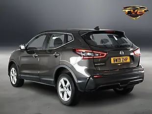 Used 2019 Nissan Qashqai Acenta Premium Chestnut Bronze - Interior and Exterior details 2