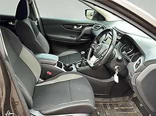 Used 2019 Nissan Qashqai Acenta Premium Chestnut Bronze - Interior and Exterior details 6