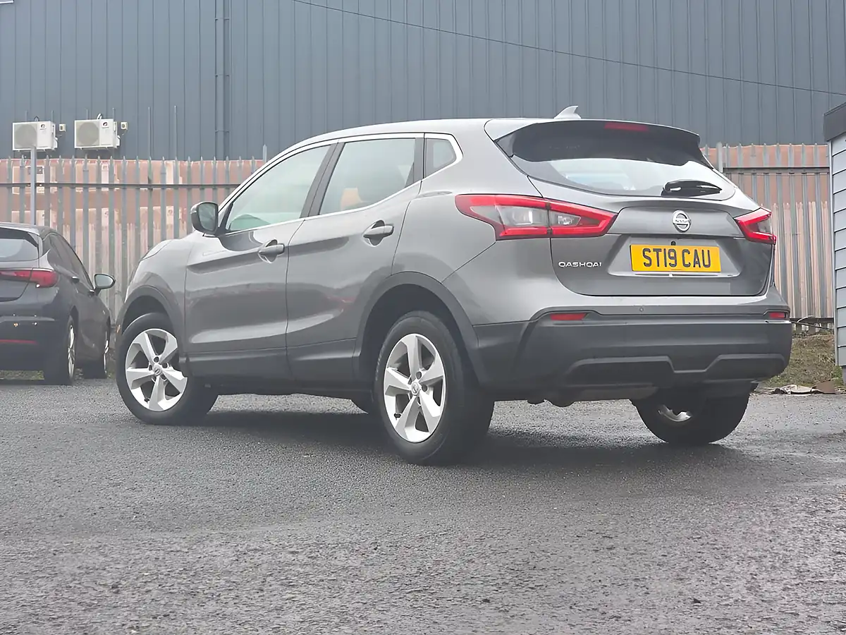 Used 2019 Nissan Qashqai Acenta Premium Grey - Interior and Exterior details 17