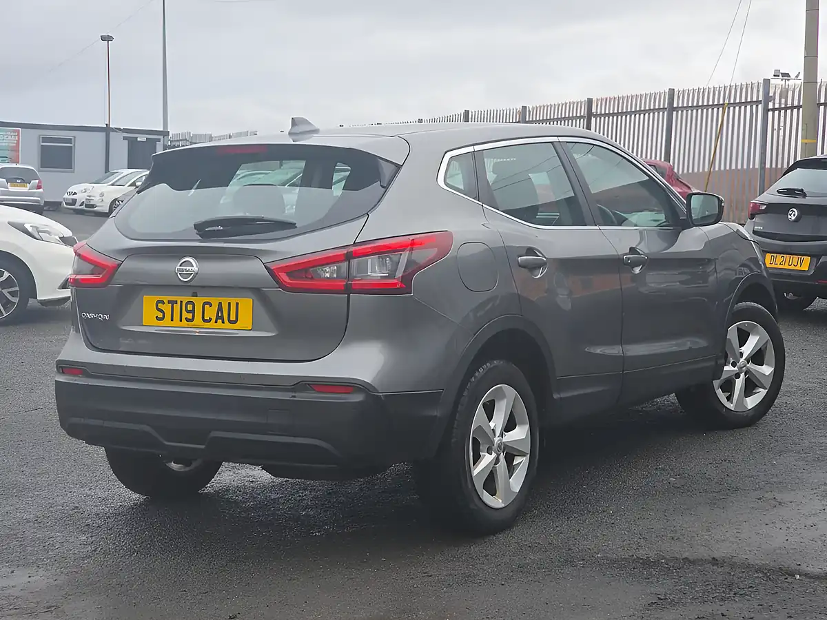 Used 2019 Nissan Qashqai Acenta Premium Grey - Interior and Exterior details 18