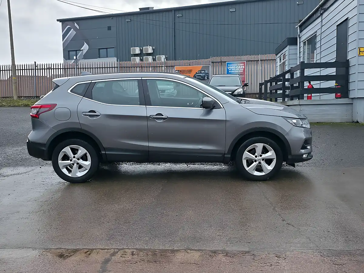 Used 2019 Nissan Qashqai Acenta Premium Grey - Interior and Exterior details 3