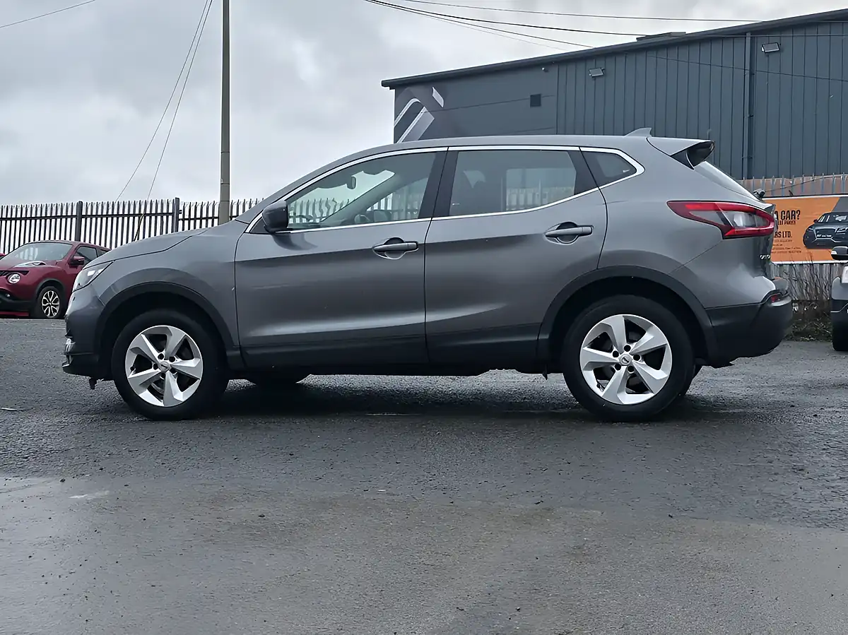 Used 2019 Nissan Qashqai Acenta Premium Grey - Interior and Exterior details 5