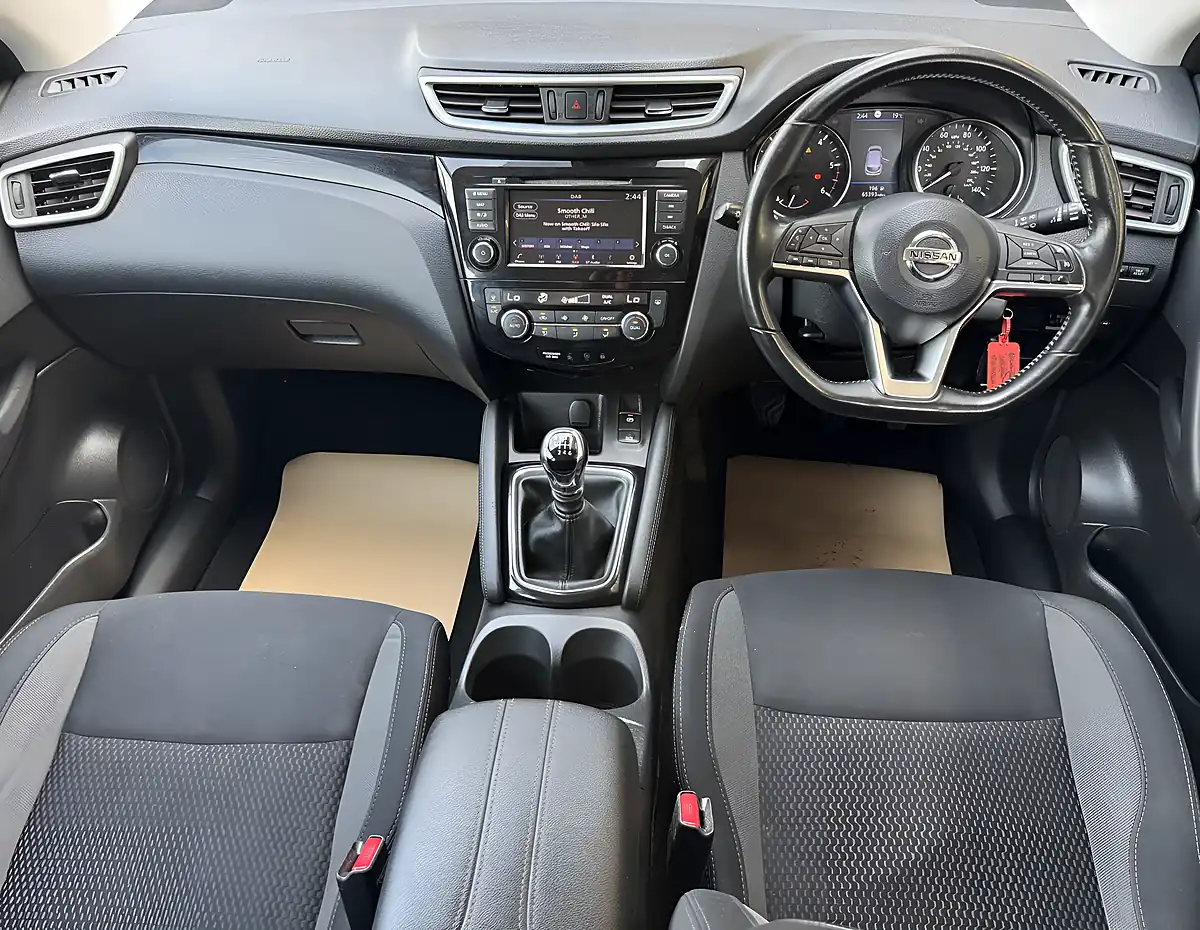 Used 2019 Nissan Qashqai Acenta Premium Grey - Interior and Exterior details 13