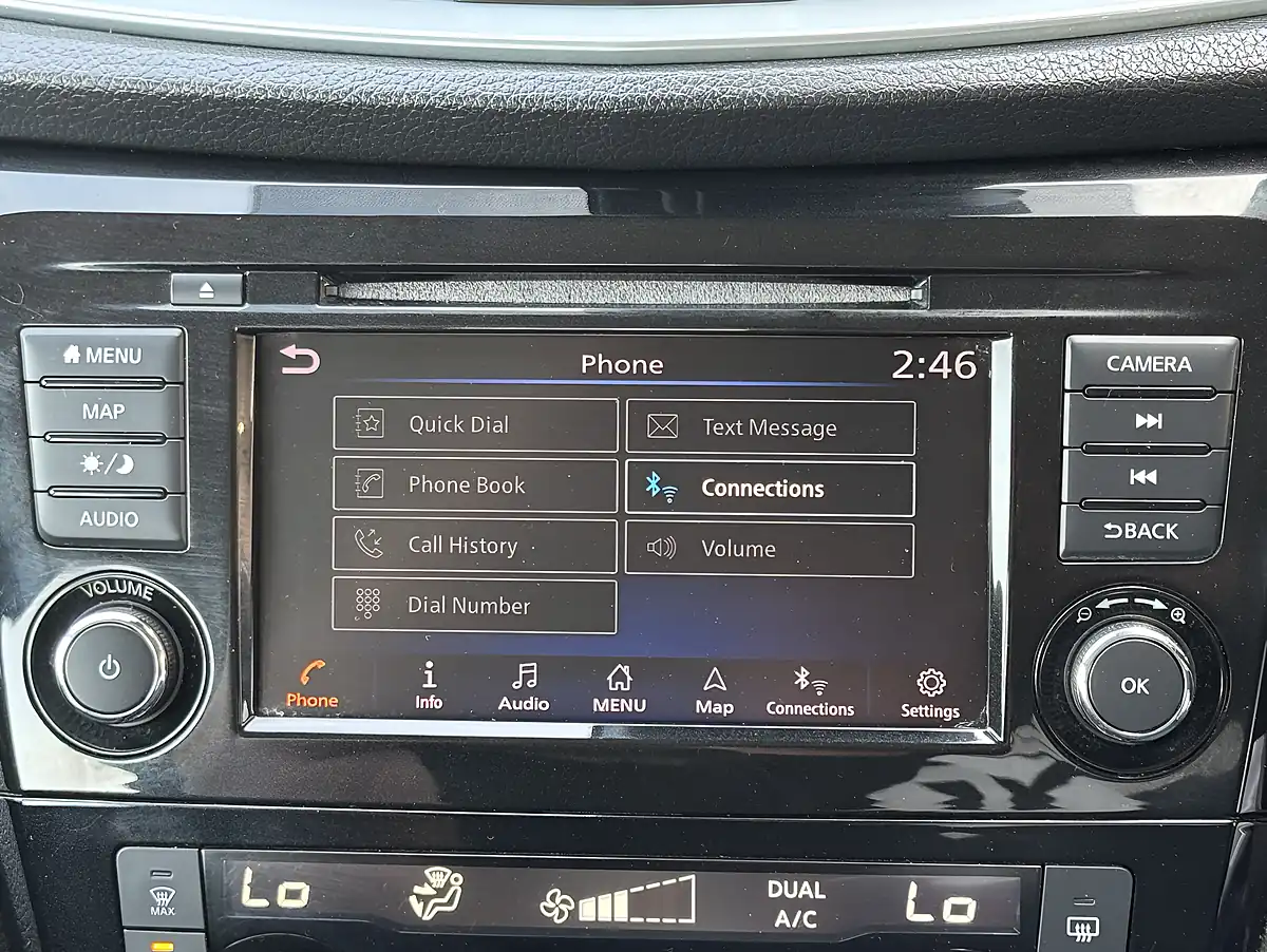 Used 2019 Nissan Qashqai Acenta Premium Grey - Interior and Exterior details 16