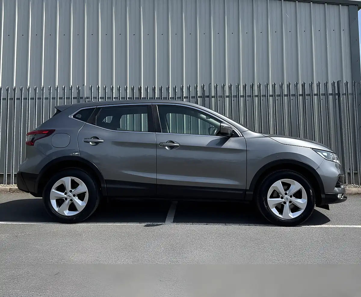 Used 2019 Nissan Qashqai Acenta Premium Grey - Interior and Exterior details 7
