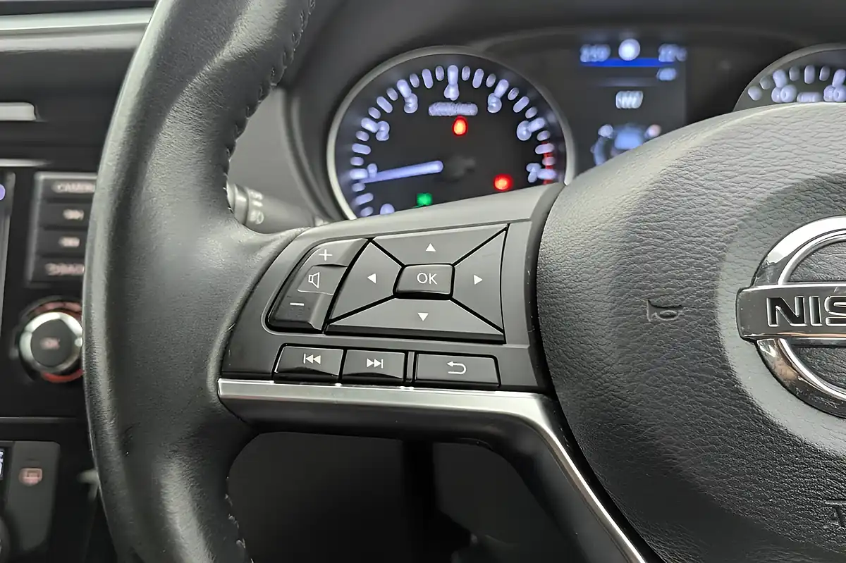 Used 2019 Nissan Qashqai Acenta Premium Grey - Interior and Exterior details 14