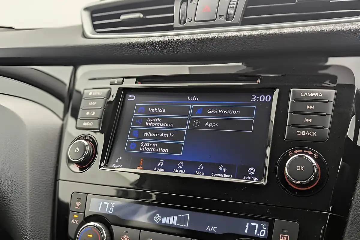 Used 2019 Nissan Qashqai Acenta Premium Grey - Interior and Exterior details 15
