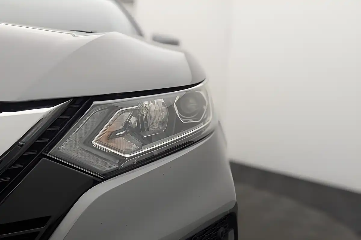 Used 2019 Nissan Qashqai Acenta Premium Grey - Interior and Exterior details 17